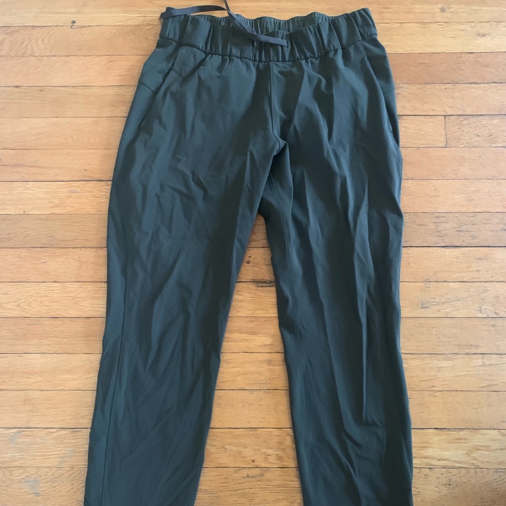 On the fly pant green